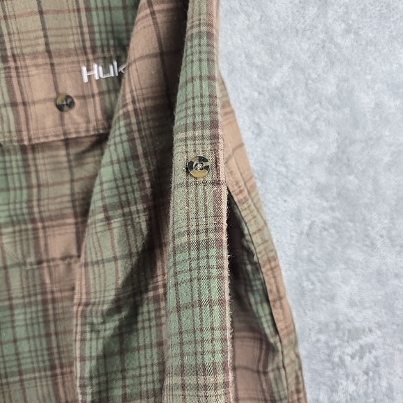HUK Performance Flannel Shirt Mens Small Brown Green Plaid Fishing Soft - Picture 6 of 9
